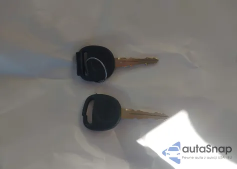 2005 Chevrolet Silverado 1500 Lt from USA, damaged, VIN 2GCEC13T851268055